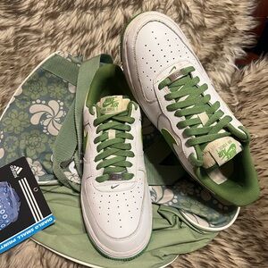 Nike Air Force 1 Low White Green Men's Athletic Shoes Sz 9 FREE BAG